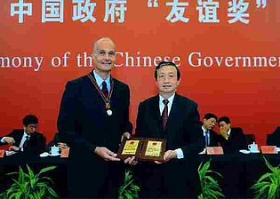 Bertram Brenig erhält chinesischen „Friendship Award“