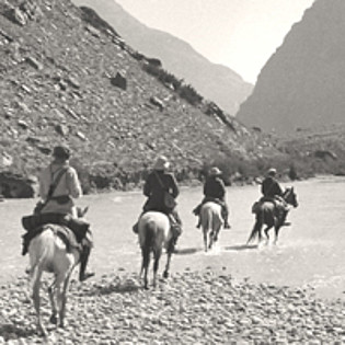 Mehr zu '80 Jahre Deutsche Hindukusch-Expedition – Ein Forschungsunternehmen der Universität Halle in Afghanistan'