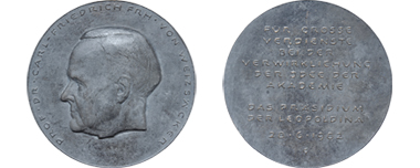 Verdienst-Medaille für Carl Friedrich von Weizsäcker | Bild: Markus Scholz für die Leopoldina
