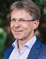 Hans-Christian Pape erhält Bundesverdienstkreuz 1. Klasse