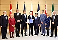 Image: Handover of the S7 statements to the Japanese Prime Minister Fumio Kishida © Prime Minister’s Office
