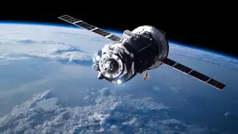 Satellit im Weltall