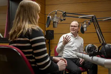 Leopoldina-Podcastaufnahme mit Dr. Danny Weber (Leiter der Abteilung Archiv und Bibliothek)