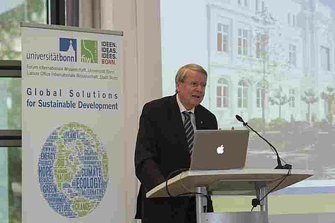 Leopoldina-Präsident Professor Jörg Hacker eröffnet die Vortragsreihe. Foto: © Stadt Bonn