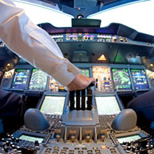 Mehr zu 'Reagiert der Flugzeugcomputer schnell genug? - Echtzeitanalysen in der Sicherheitstechnik'
